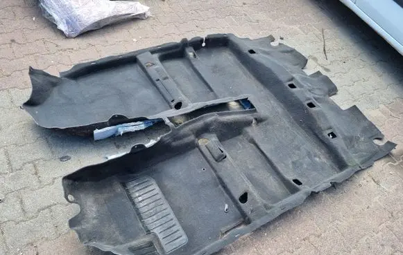 Toyota Auris 150 Front floor carpet liner 