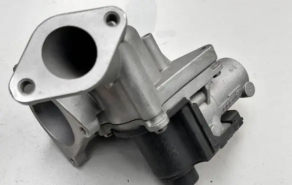 Volkswagen Caddy EGR valve 03G131501N