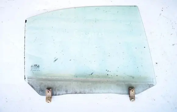 Rear door window glass
