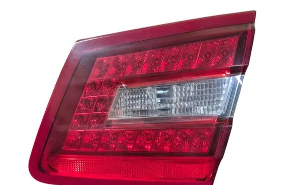 Mercedes-Benz E W212 Tailgate rear/tail lights A2128201064