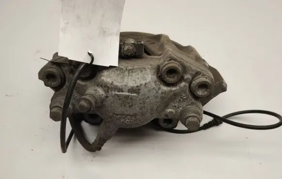 Mercedes-Benz CLS C218 X218 Front brake caliper A2044213681
