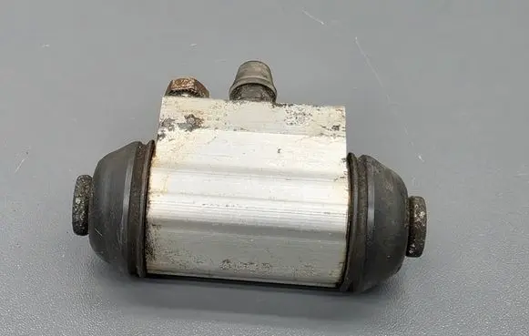 Ford Fiesta Rear brake cylinder 