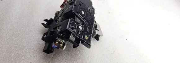 Audi A4 S4 B6 8E 8H Rear door lock 8E0839016C PA66304G