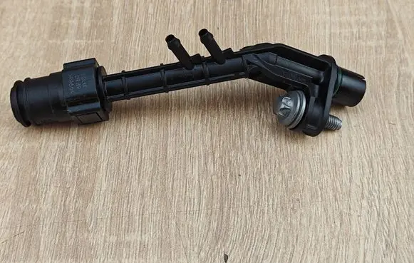 BMW 8 G16 Vacuum line/pipe/hose 8513330