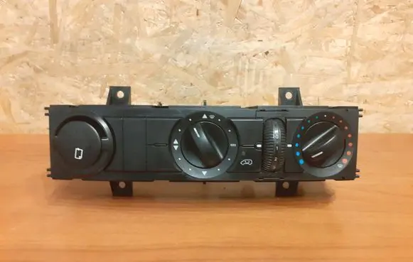 Mercedes-Benz Sprinter W906 Interior fan control switch 5HB009011 2432