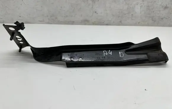 Audi A4 S4 B8 8K Fender mounting bracket 8K0821136