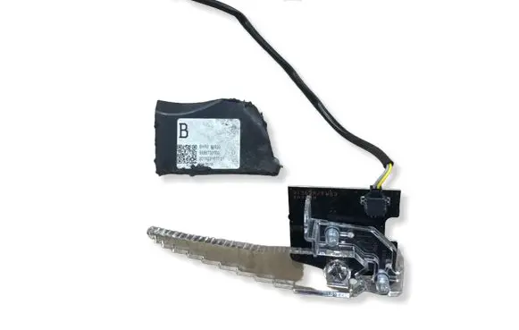 Mazda 3 II LED ballast control module BHN351030 W1362R 6M7MBM