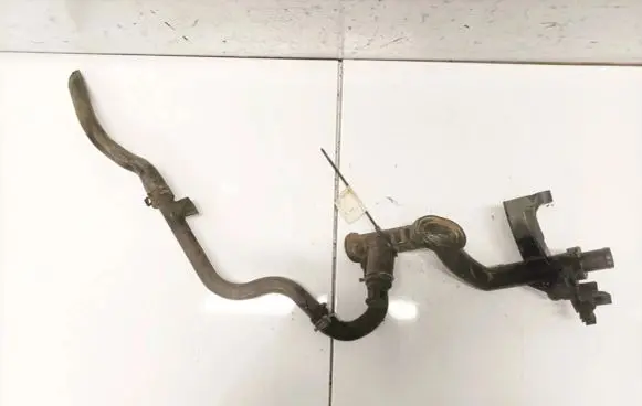 Engine coolant pipe/hose