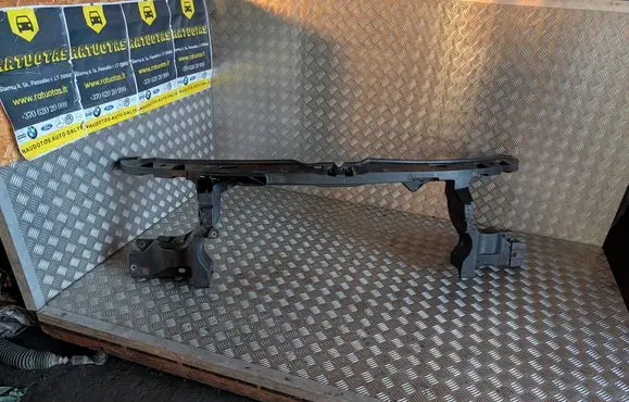 Volkswagen Transporter - Caravelle T5 Radiator support slam panel bracket 7E0