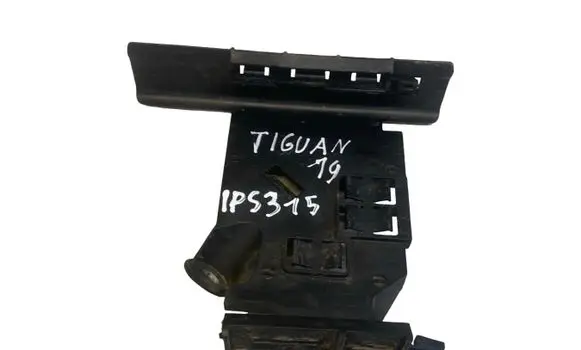Volkswagen Tiguan Allspace Other engine bay part 5QA906507B