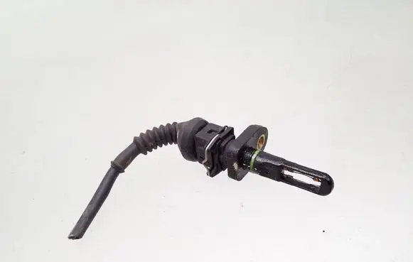 Volkswagen PASSAT B5 Intake air temperature sensor 058905379