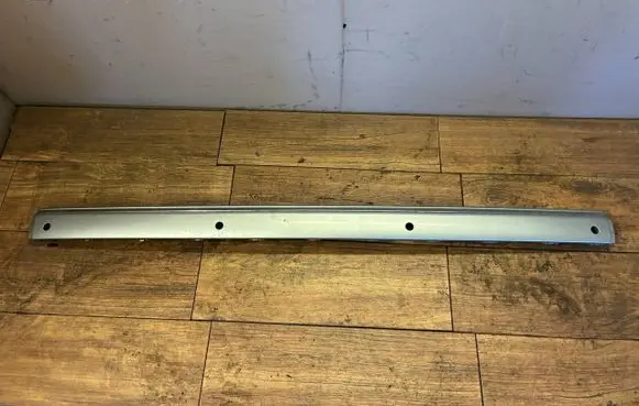 Mercedes-Benz E W210 Front bumper mounting bracket 2108854821