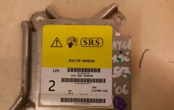 Toyota Aygo AB10 Airbag control unit/module 891700H020 212388102