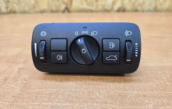 Volvo S60 Light switch 30739433