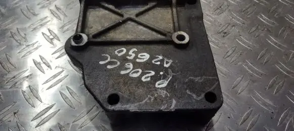 Peugeot 206 Engine mounting bracket 9636693680