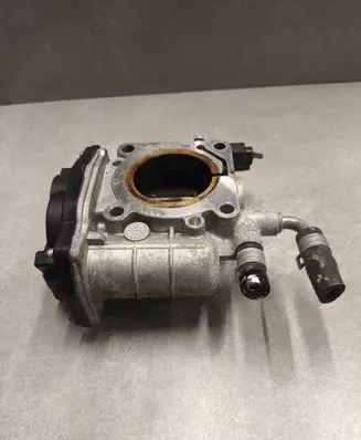 Subaru Impreza III Throttle valve 7Y01 SERA52601