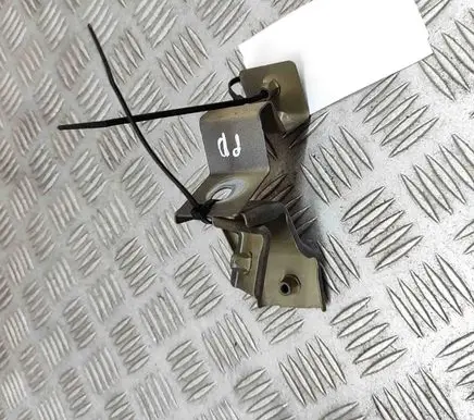 Audi e-tron Fender mounting bracket 4KE821470 4KE821471
