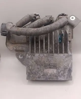Toyota Avensis T250 Fuel injection control unit/module 8987120040 1310001371
