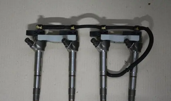 Volkswagen PASSAT CC Fuel injectors set 04L130277AC