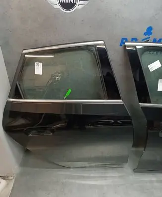 BMW 2 Active Tourer U06 Rear door