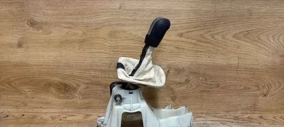 Volvo C30 Gear shifter/selector 31259800