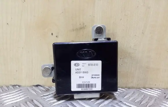 KIA Sorento Parking PDC control unit/module 957003E100