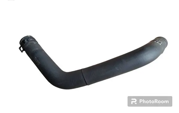 Engine coolant pipe/hose
