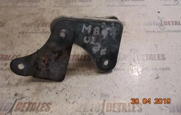 Mercedes-Benz S W220 Front door upper hinge
