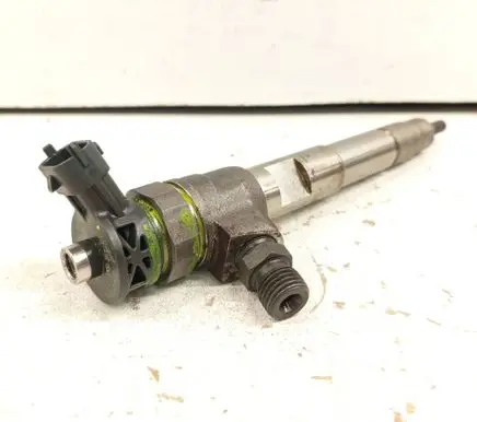 Mercedes-Benz B W246 W242 Fuel injector 0445876882 0445110800 H8201636333