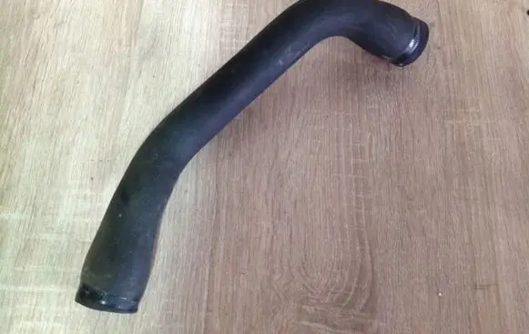 Volvo XC90 Engine coolant pipe/hose