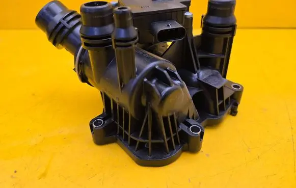 BMW 5 G60 G61 Thermostat 8471991