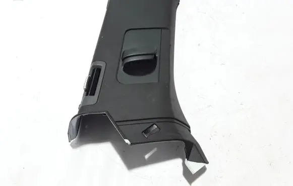(D)pillar trim (top)