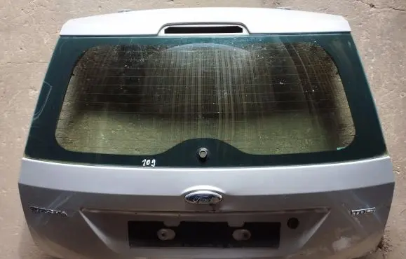 Ford Fiesta Tailgate/trunk/boot lid