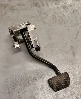 BMW 3 E90 E91 Brake pedal 42322403