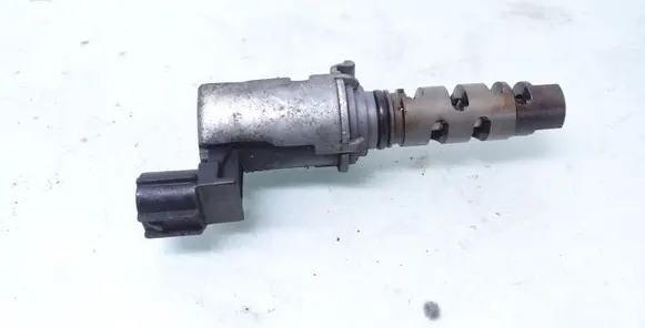 Toyota Avensis T250 Camshaft vanos timing valve 1533028020 A06E2911194