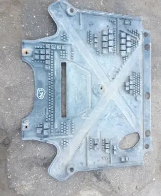 Alfa Romeo Giulietta Engine splash shield/under tray 8K1863822K