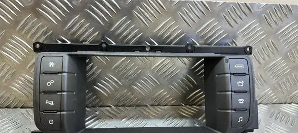 Radio/GPS head unit trim