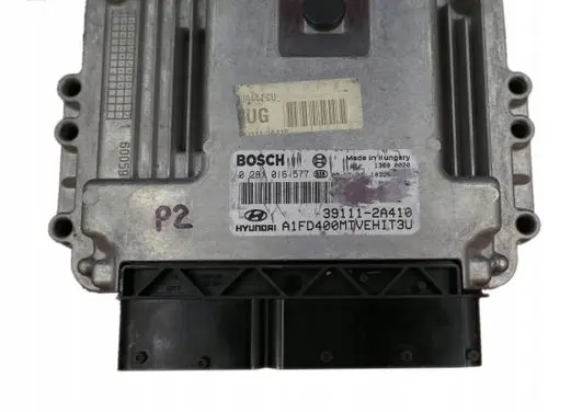 Hyundai i30 Engine control unit/module 0281016577