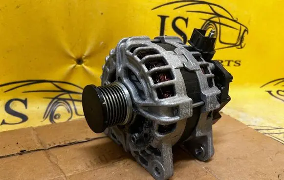 Dacia Sandero III Generator/alternator 231001629R