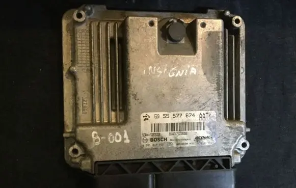 Opel Insignia A Engine control unit/module 55577674