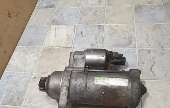 Volkswagen Tiguan Starter motor 02M911024G