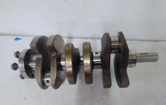 Volkswagen Polo IV 9N3 Crankshaft 