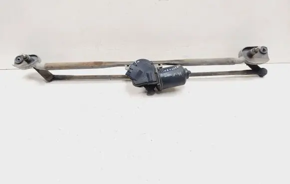 Chrysler 300 - 300C Front wiper linkage and motor 04805711AA