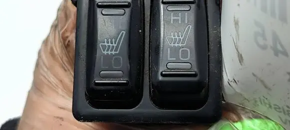 Mitsubishi Pajero Seat control switch