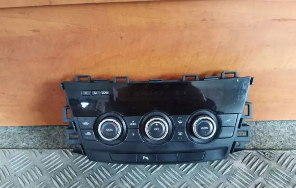 Mazda 6 Climate control unit GJH561190G