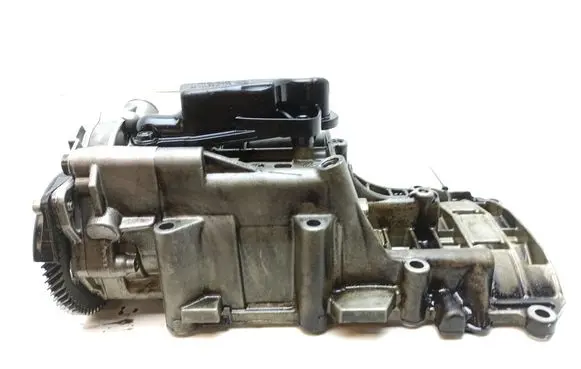 BMW 3 E90 E91 Oil pump 8058052011 7794147 62440410