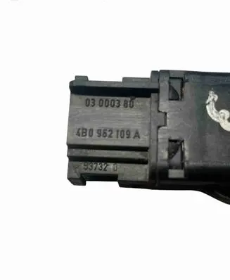 Audi A3 S3 8L Alarm switch 4B0962109A