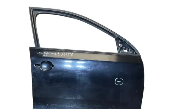 Seat Toledo IV (NH) Front door 5JA831312