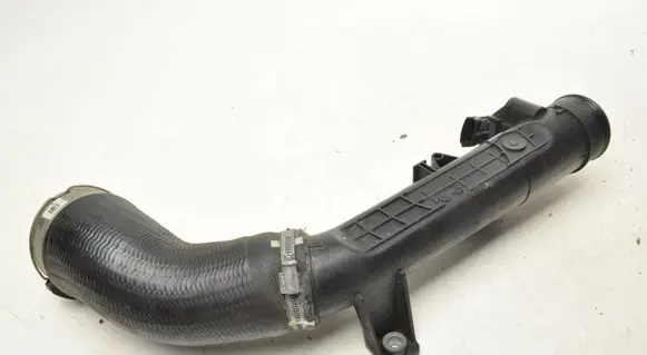 Volvo S90, V90 Intercooler hose/pipe 31686412