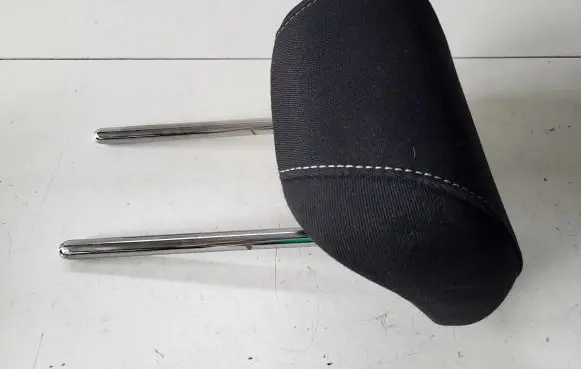 Opel Insignia B Rear seat headrest 